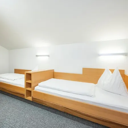 Sunshine Schilchegger * Обертауэрн